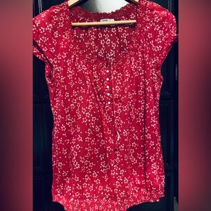 Fuschia 100% Cotton capped sleeve floral top.
